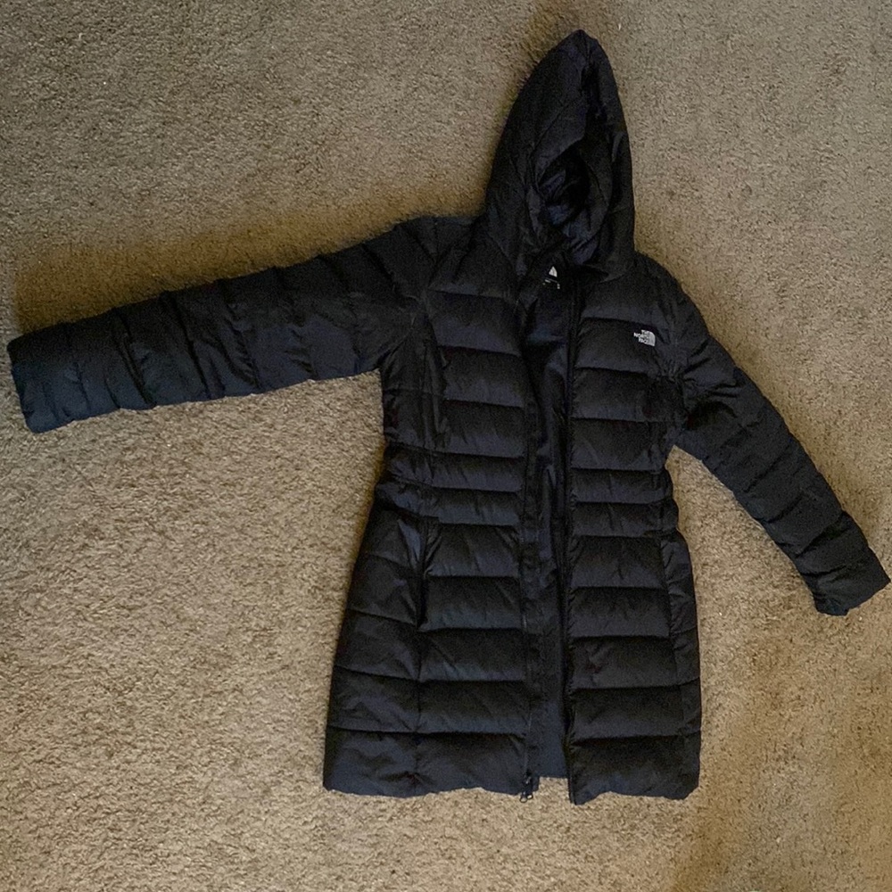 Black Feminine Cut North Face Winter Coat